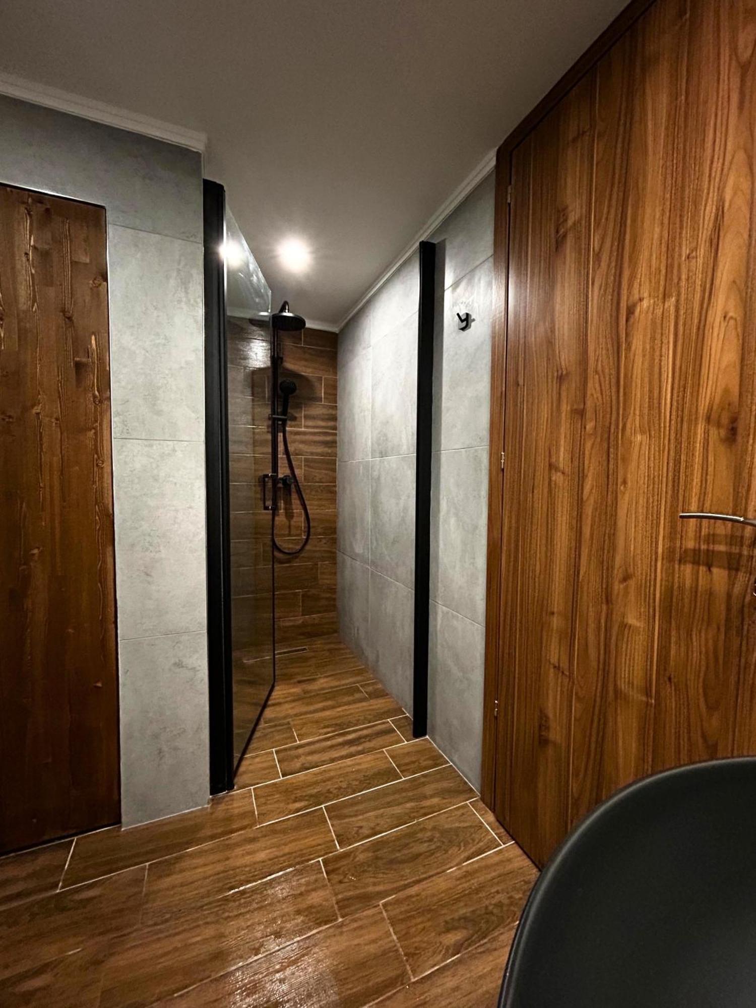 Wooden Suites Θεσσαλονίκη Δωμάτιο φωτογραφία